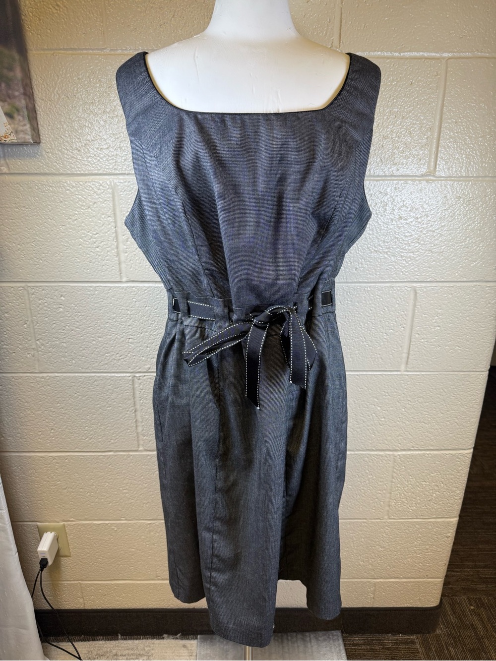 Maurices Dark Gray Sleeveless Tie-Waist Shift Dress